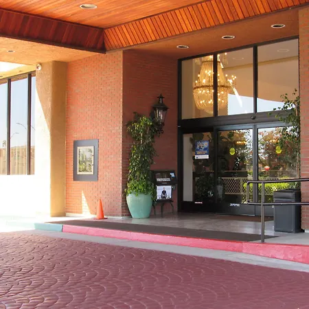 Best Western Plus Redondo Beach Inn-2