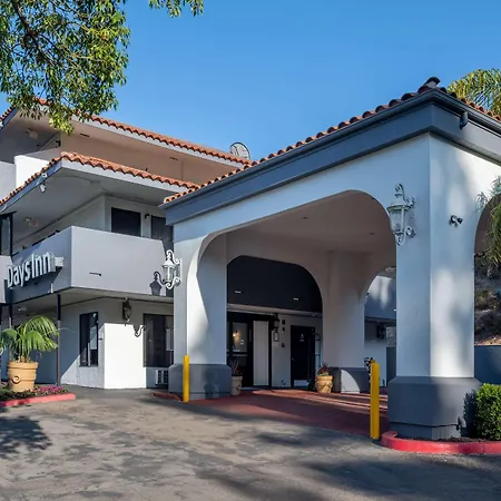 Days Inn By Wyndham Encinitas Moonlight Beach-3