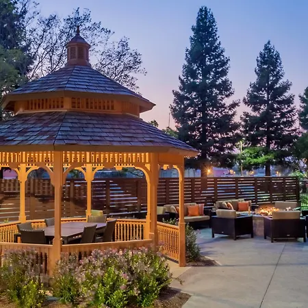 Courtyard By Marriott Santa Rosa-2