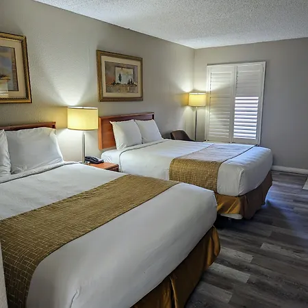 Travelodge By Wyndham Pueblo-3