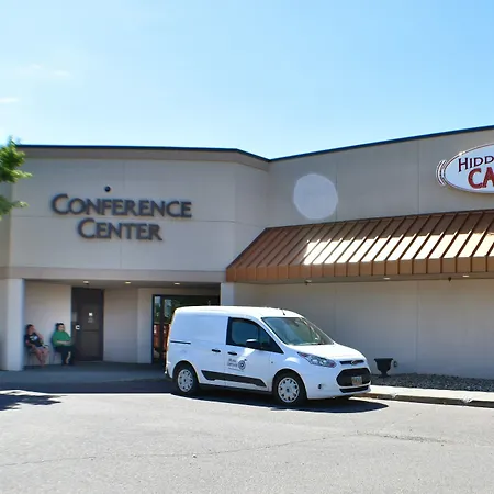 Ramada By Wyndham Sioux Falls Airport - Waterpark Resort & Event Center-2