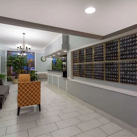 Howard Johnson By Wyndham Waukegan Great Lakes-2