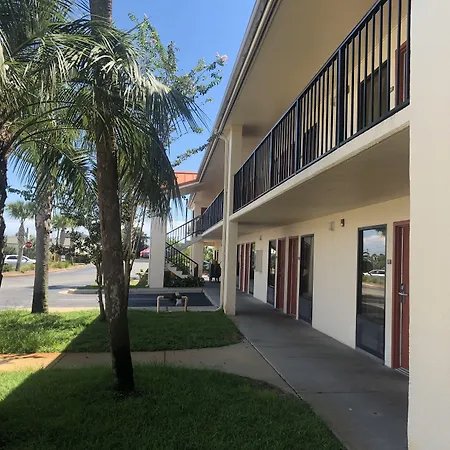 Days Inn & Suites By Wyndham Navarre - Near Beaches Hurlburt-3