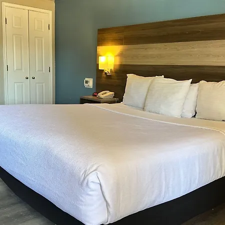 Days Inn By Wyndham San Diego Vista-2