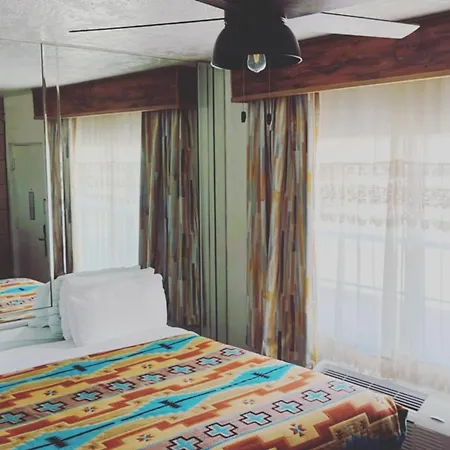 The Classic Desert Aire Hotel-3