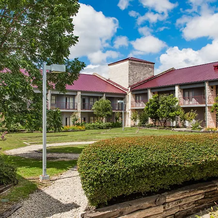 Y O Ranch Hotel And Conference Center-3