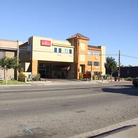 Ramada By Wyndham Culver City-2