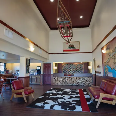 The Redwood Riverwalk, A Boutique Hotel-3