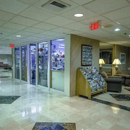 Clarion Inn & Suites Miami International Airport-2