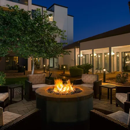 Courtyard By Marriott Phoenix Airport-2
