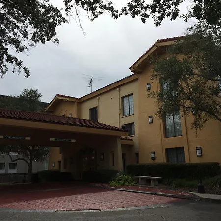 Days Inn By Wyndham Gainesville Florida-3