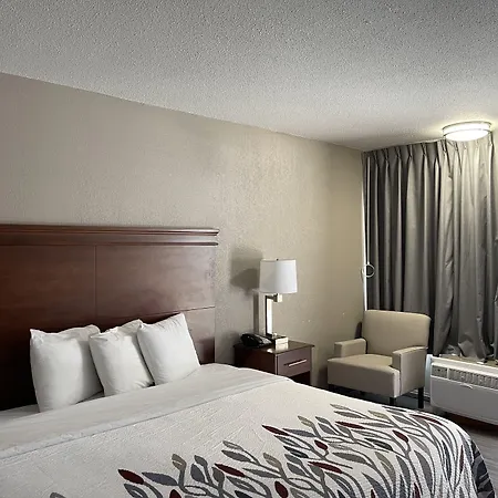 Red Roof Inn Lagrange-2