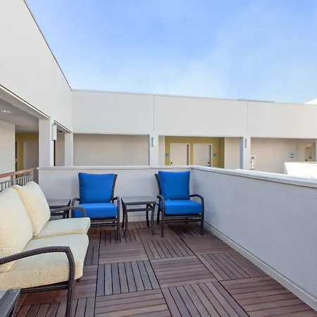 Holiday Inn Express West Los Angeles By Ihg-3