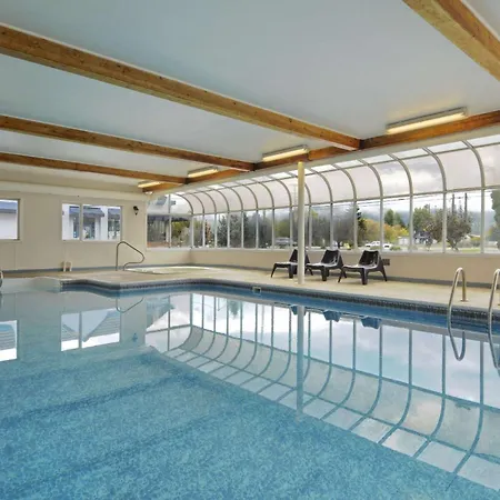 Travelodge By Wyndham Salmon Arm Bc-3