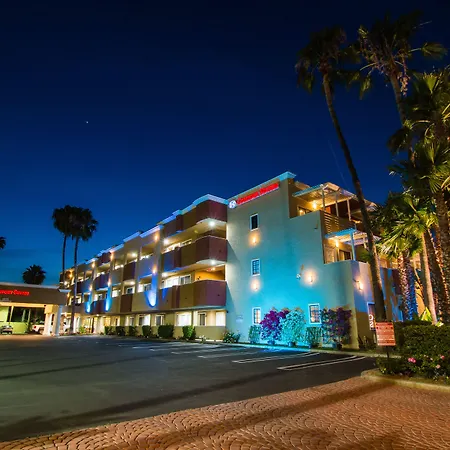Comfort Inn & Suites Huntington Beach-3