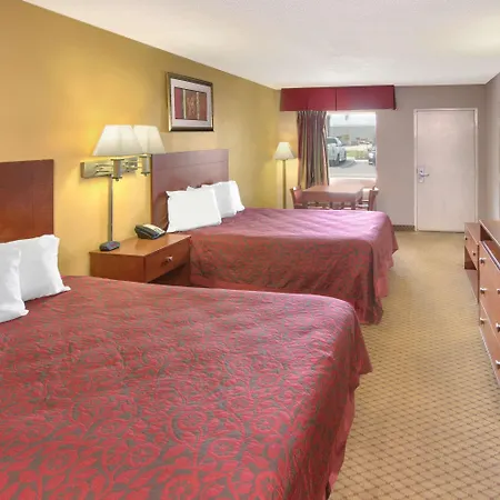 Days Inn By Wyndham Gulfport-3
