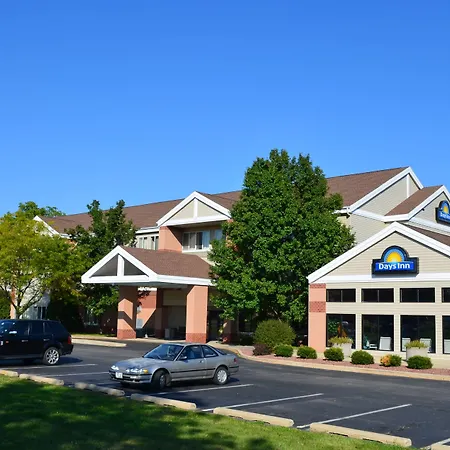Days Inn & Suites By Wyndham Madison-3