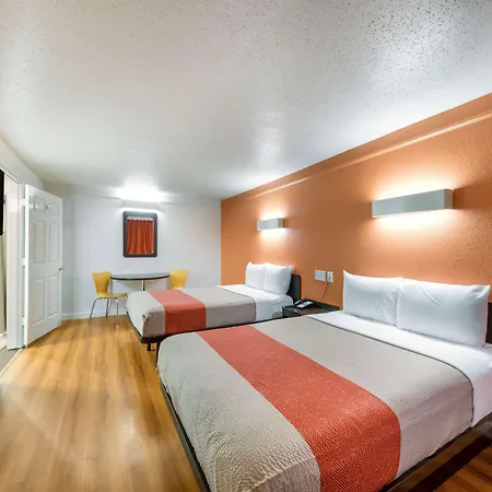 Motel 6-Dallas, Tx - Farmers Branch-2