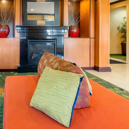 Fairfield Inn & Suites Canton-3