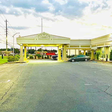 Quality Inn & Suites Mcdonough South I-75-2