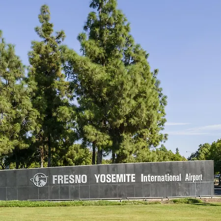 Wyndham Garden Fresno Yosemite Airport-3