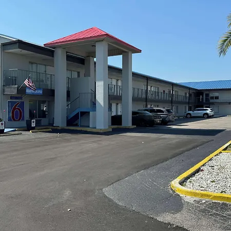 Motel 6 Englewood, Fl-2