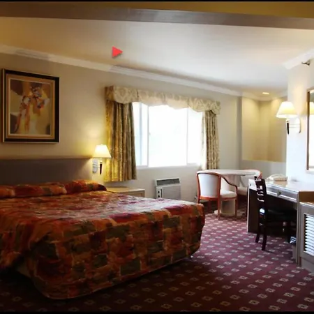 Metro Plaza Hotel-2