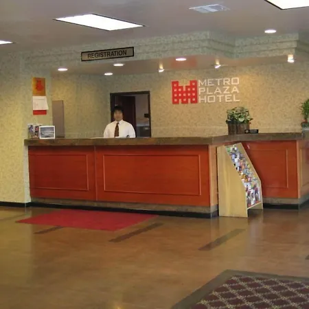 Metro Plaza Hotel-3
