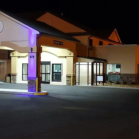 Baymont By Wyndham Clarksville-2