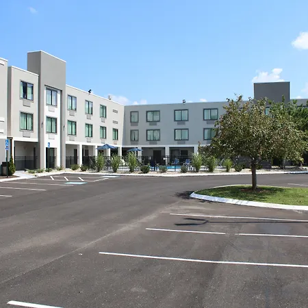 Best Western Plus Bowling Green-3