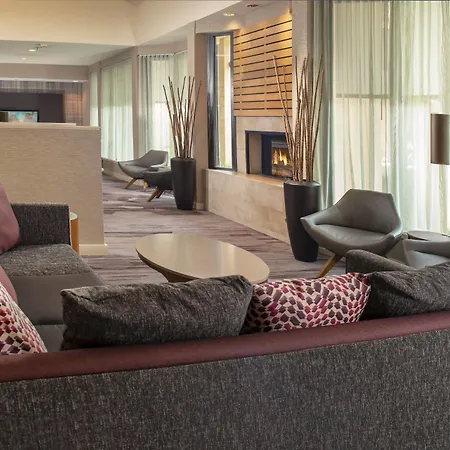 Courtyard By Marriott Rockville-2