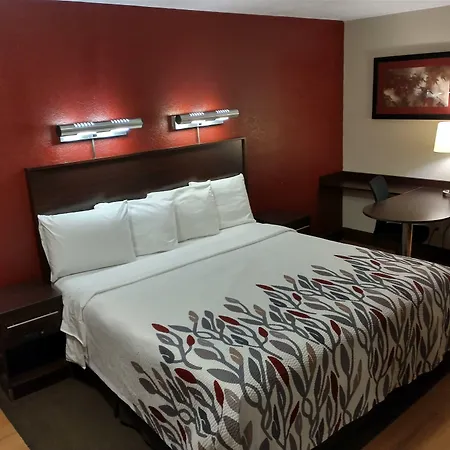 Red Roof Inn Santa Ana-2