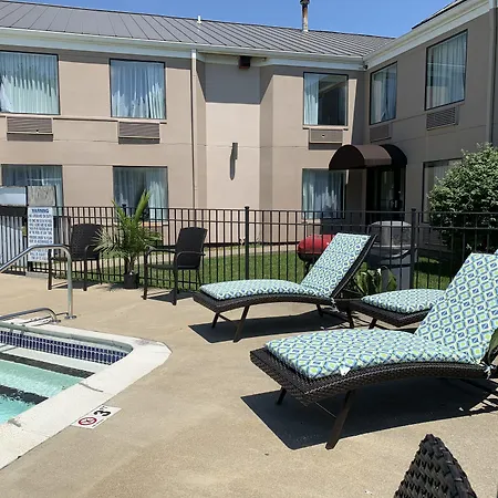 Spark By Hilton Louisville Airport-2