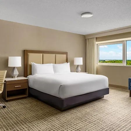 Doubletree By Hilton Orlando Airport Hotel-2