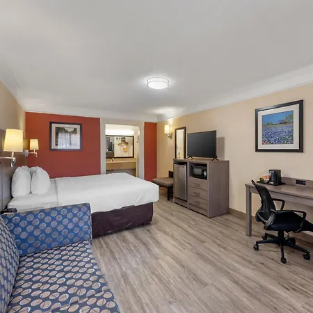 Quality Inn Near Lake Marble Falls-2