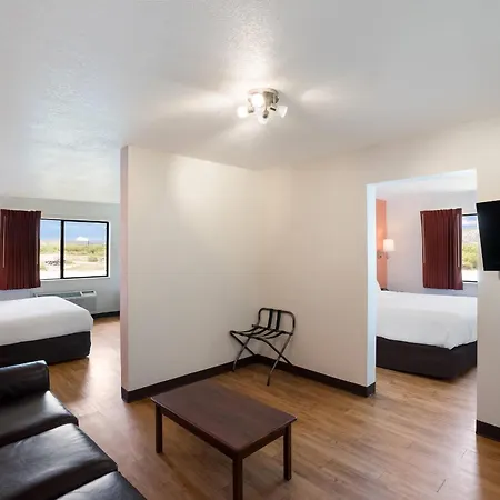 Quality Inn & Suites Junction-3