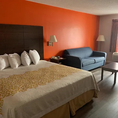 Days Inn By Wyndham Clinton-3