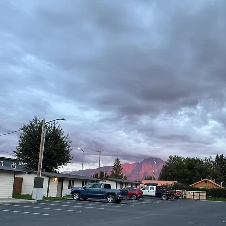 The Pioneer Motel-2