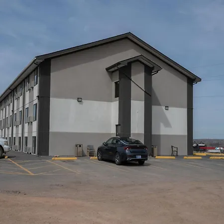 Super 8 By Wyndham Miles City-2