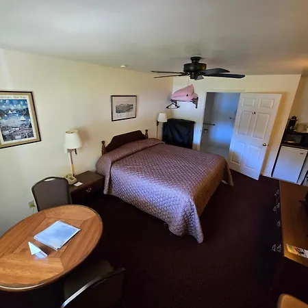 Lake View Motel-3