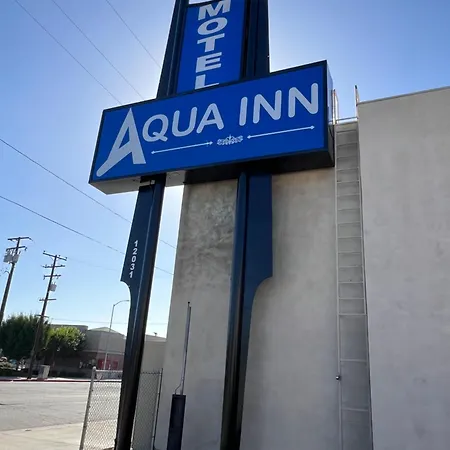Aqua Inn Motel-3