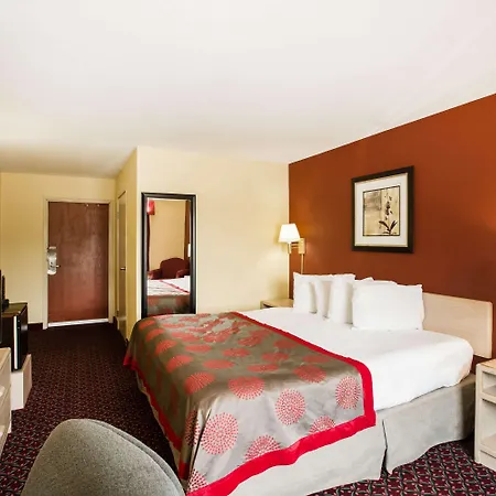 Ramada By Wyndham Sioux Falls-3
