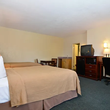 Quality Inn San Diego I-5 Naval Base-2