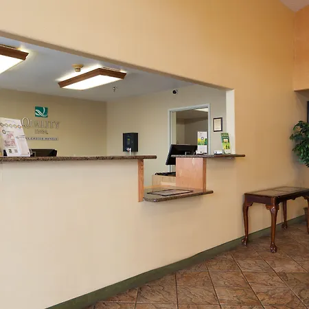 Quality Inn Colorado Springs Airport-3