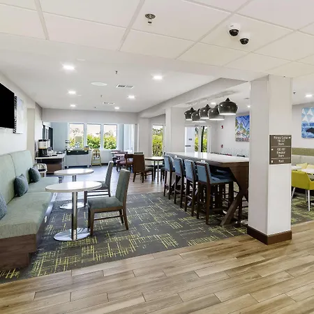 Hampton Inn Port Charlotte-2