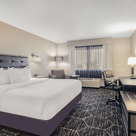 La Quinta By Wyndham Evansville-2