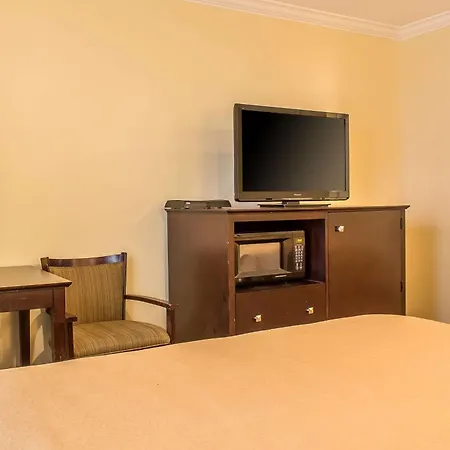 Quality Inn Near Mountain Creek-2