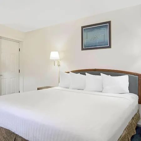 Travelodge By Wyndham Cedar City-3