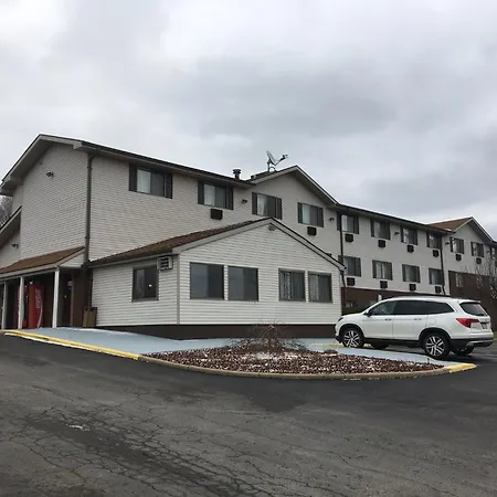Super 8 By Wyndham New Castle-3