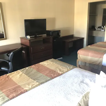 Relax Inn Perry National Fairgrounds Area I-75-3